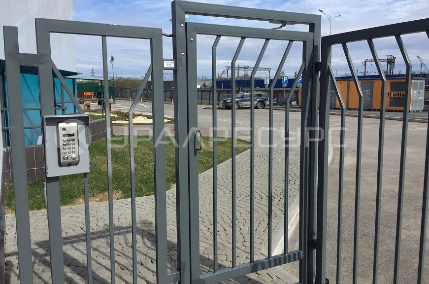 Благоустройство территории сварным ограждением для ЖК ЭФЕС